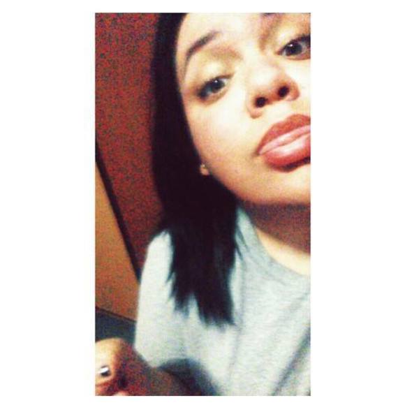 Meet your Posher, Jailine