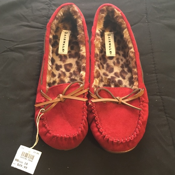 Airwalk Shoes - Red moccasin slippers