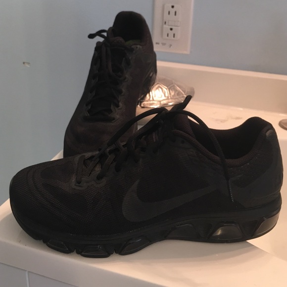 🚩SOLD Nike tailwind air max black womens 10