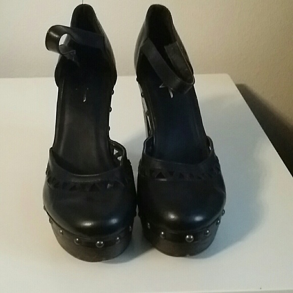 Forever 21 chunky heel