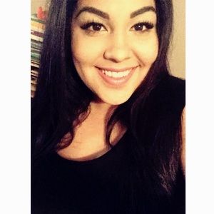 Meet your Posher, Vanessa