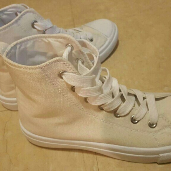 Casual High Top Women Flat Color Beige size 7