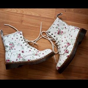 Doc Marten / Doctor Marten Floral Signature Boot