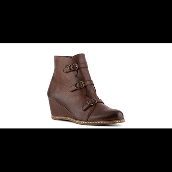 SOLD‼️Franco Sarto Wedge Bootie