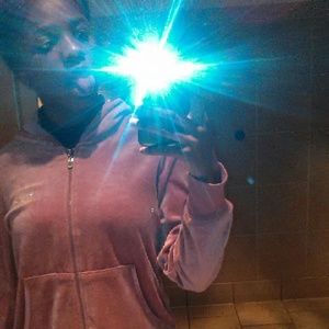 Meet your Posher, Emrald