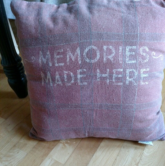 Holiday  pillow...🎎
