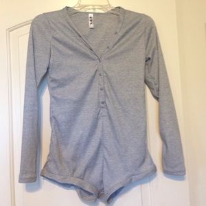 One piece deep v with buttons