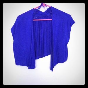 Cropped blue sweater