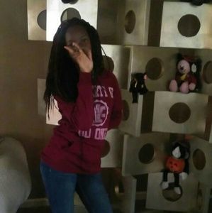 Meet your Posher, Anye