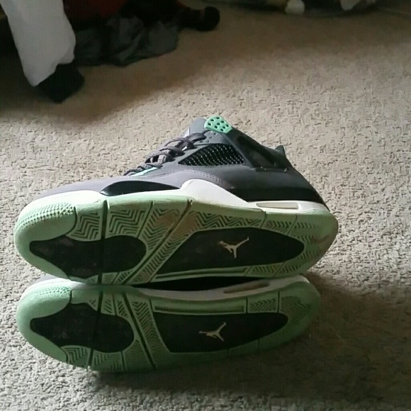 Jordan green glows - Picture 4 of 4