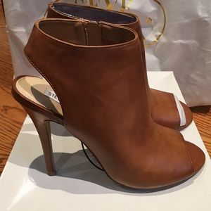 Steve Madden ROCKNROL pump