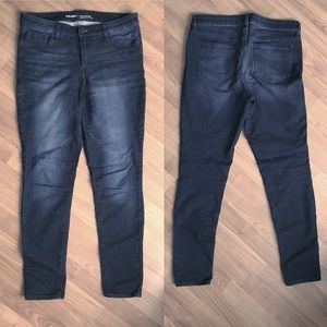 Old Navy RockStar Skinny Jean Mid-Rise 31" Waist