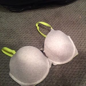 VS PINK Bra 32DD (NEW WITH TAGS)