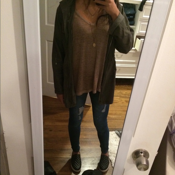 Meet your Posher, Julia - Picture 1 of 1