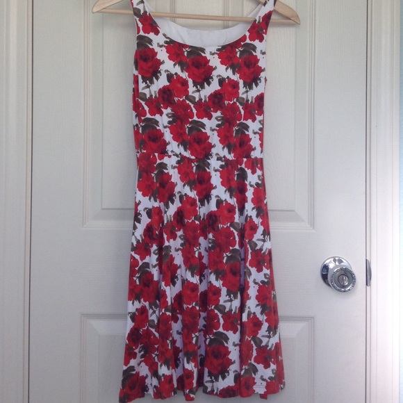 Red rose print dress