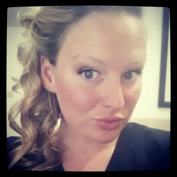 Meet your Posher, Samantha