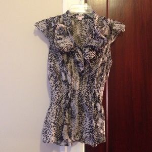 Patterned gray and black ruffle blouse
