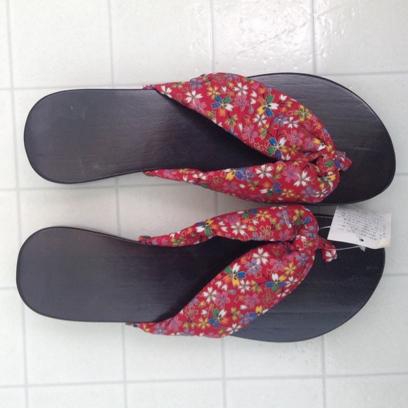 Wooden Japanese sandals