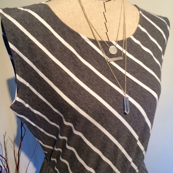 J E R S E Y • R O M P E R - Picture 2 of 4