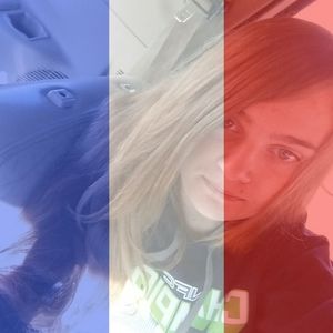 Meet your Posher, Caitlin