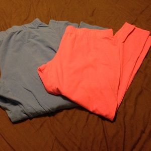 2 pairs of Leggings