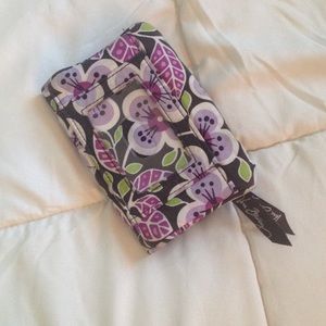 VERA BRADLEY - Plum Petals wallet