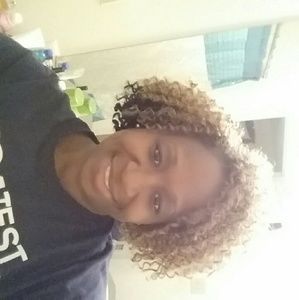 Meet your Posher, Latonya