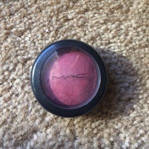 Mac Mineralize Blush: Love Thing