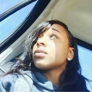 Meet your Posher, Candice