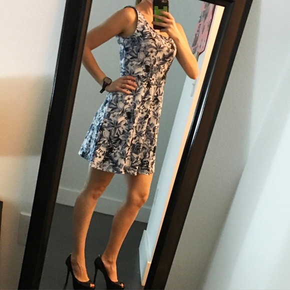 Casual flower dress - Picture 4 of 4