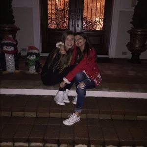 Meet your Posher, Nicole