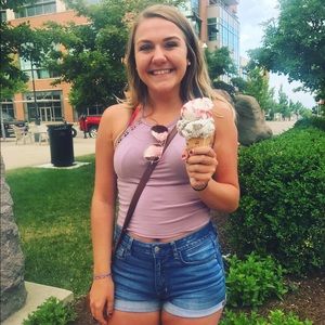 Meet your Posher, Rachel