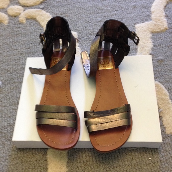 Brand new dolce vita sandals bronze size 6.5
