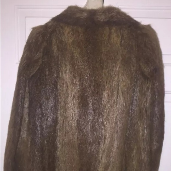 South American Nutria Fur Coat - Picture 2 of 4