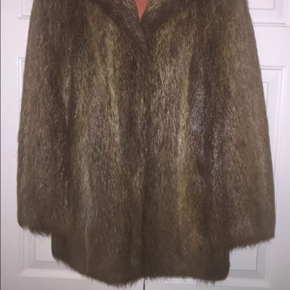 South American Nutria Fur Coat - Picture 3 of 4