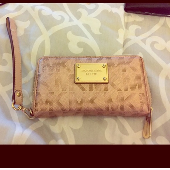 Michael Kors Rose Gold Wristlet/Wallet