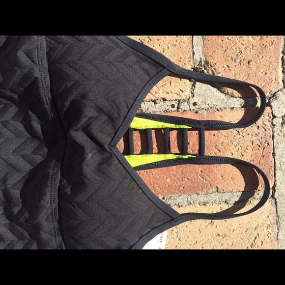 Sold Trina Turk Reaction Black Cami Sz S - Picture 3 of 4