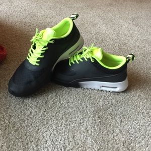 💥 PRICE DROP💥 Nike air max Thea