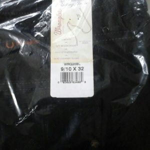 Black Q-Baby Wranglers