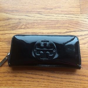 Tory Burch patent leather wallet