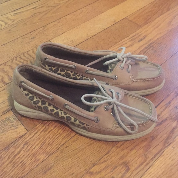 Leopard Sperrys