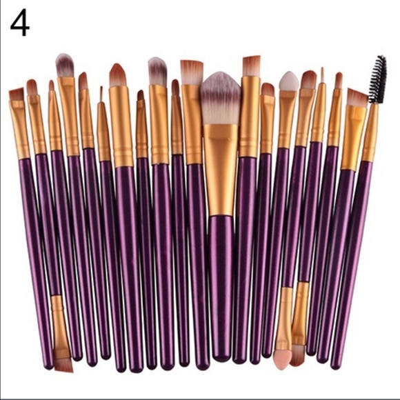 Women 20 pc make up brushes
