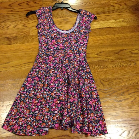 Urban Outfitters Blue Floral Dress - Picture 3 of 3
