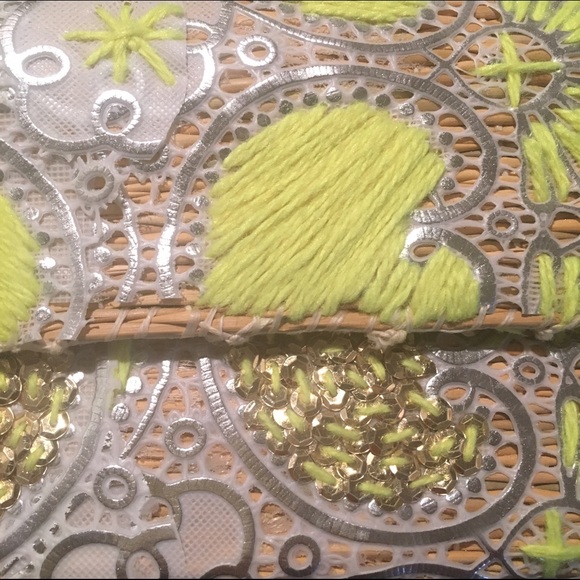 💐Host Pick💐🆕 One of a kind Clutch - Picture 2 of 4