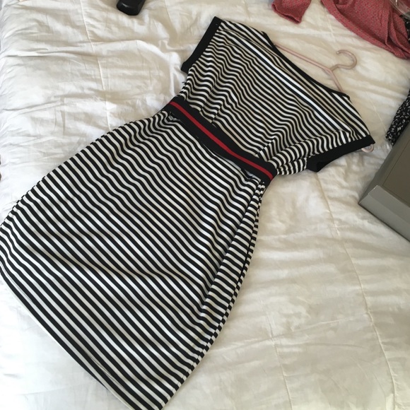 Striped dress - Picture 2 of 5