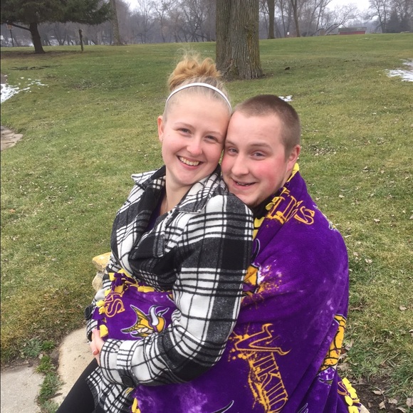 Meet your Posher, Daisha - Picture 1 of 1