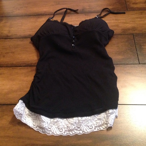 Cute tank top with a built in bra!