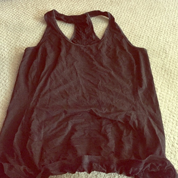 Black Lululemon tank