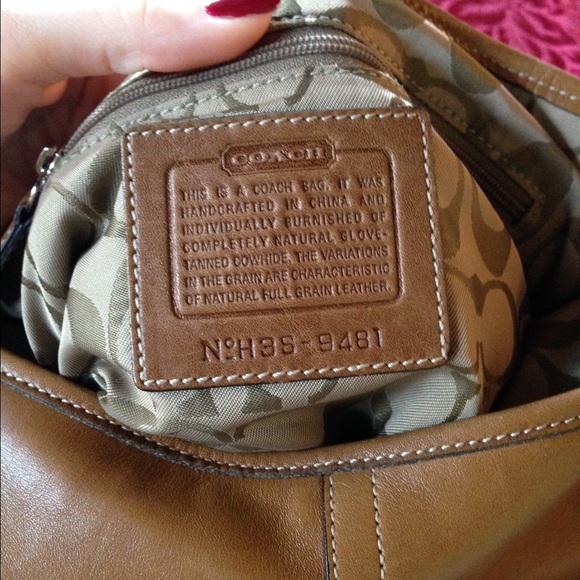 Coach beige shoulder bag