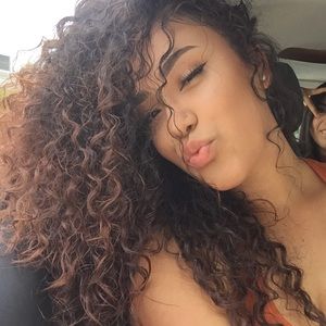 Meet your Posher, Karina